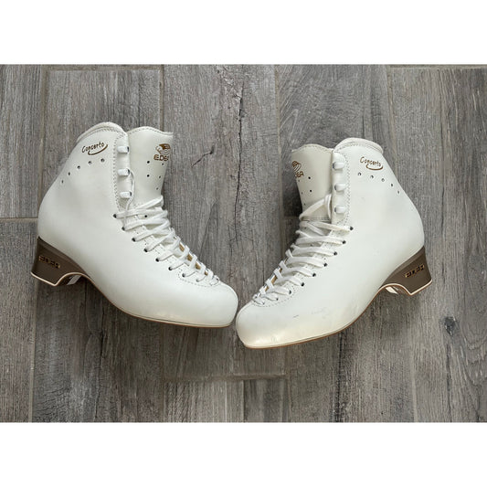 Edea Concerto - Ladies GENTLY USED Size 245 C