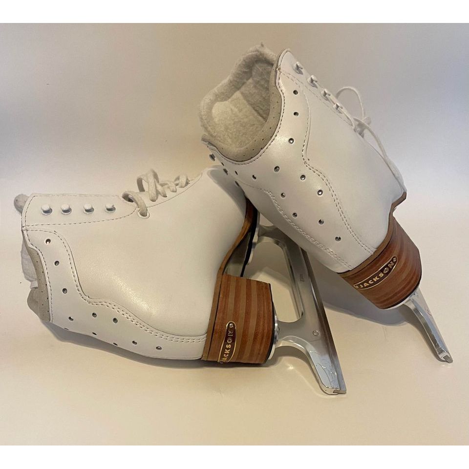 Jackson 5300 Boots size 6 R and Jackson Matrix Elite Blades Size 9.5" - EXCELLENT USED CONDITION