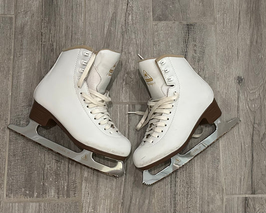 Mystique w/Mark II Blade JS1491 Misses (girls) -Size 3.5 C - Used Skates!